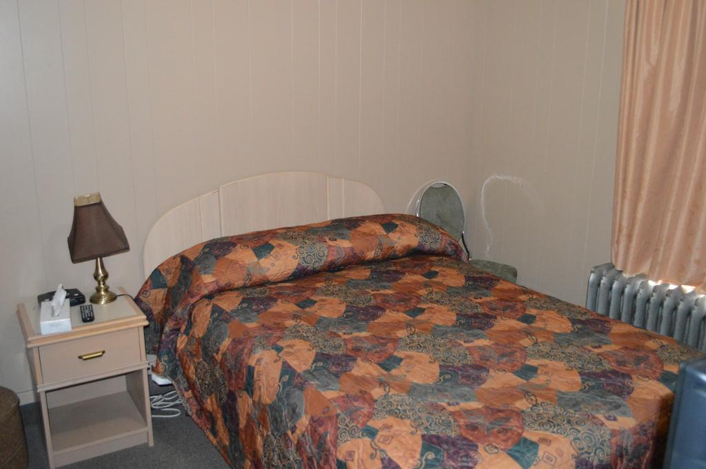 King'S Hotel & Motel By Elevate Rooms Shaunavon Δωμάτιο φωτογραφία